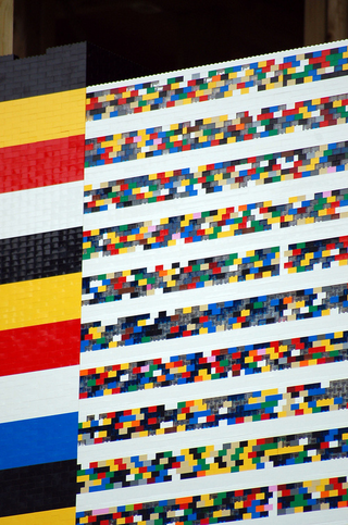 Illustration for article titled James May's Lego House